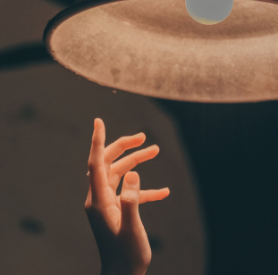 CÔNG TY TNHH THƯƠNG MẠI ADOONIS GROUP